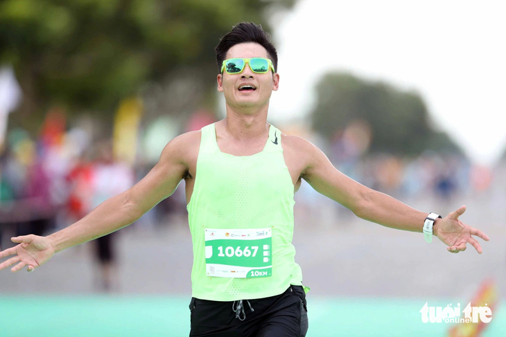 Ca sĩ Đức Tuấn có trải nghiệm đặc biệt tại GreenUP Marathon 2024- Ảnh 1., 123b, trang chủ 123b