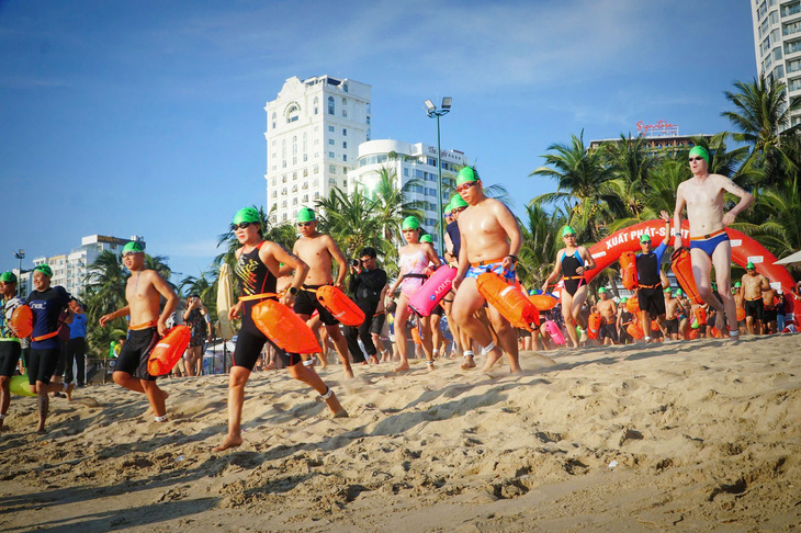 Hơn 500 vận động viên tranh tài tại giải bơi biển trên vịnh Nha Trang - Ảnh 2., 123b, trang chủ 123b