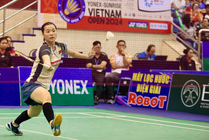 Thắng dễ ở bán kết, Thùy Linh ở gần cú hat-trick Vietnam Open - Ảnh 2.